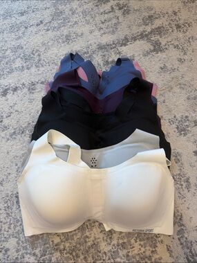 Victoria Sport Seamless Molded Cup Sports Bra- 7 total